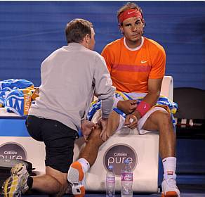 RafaelNadal_Australia_joelho_PaulMillerEFE26012010(292)